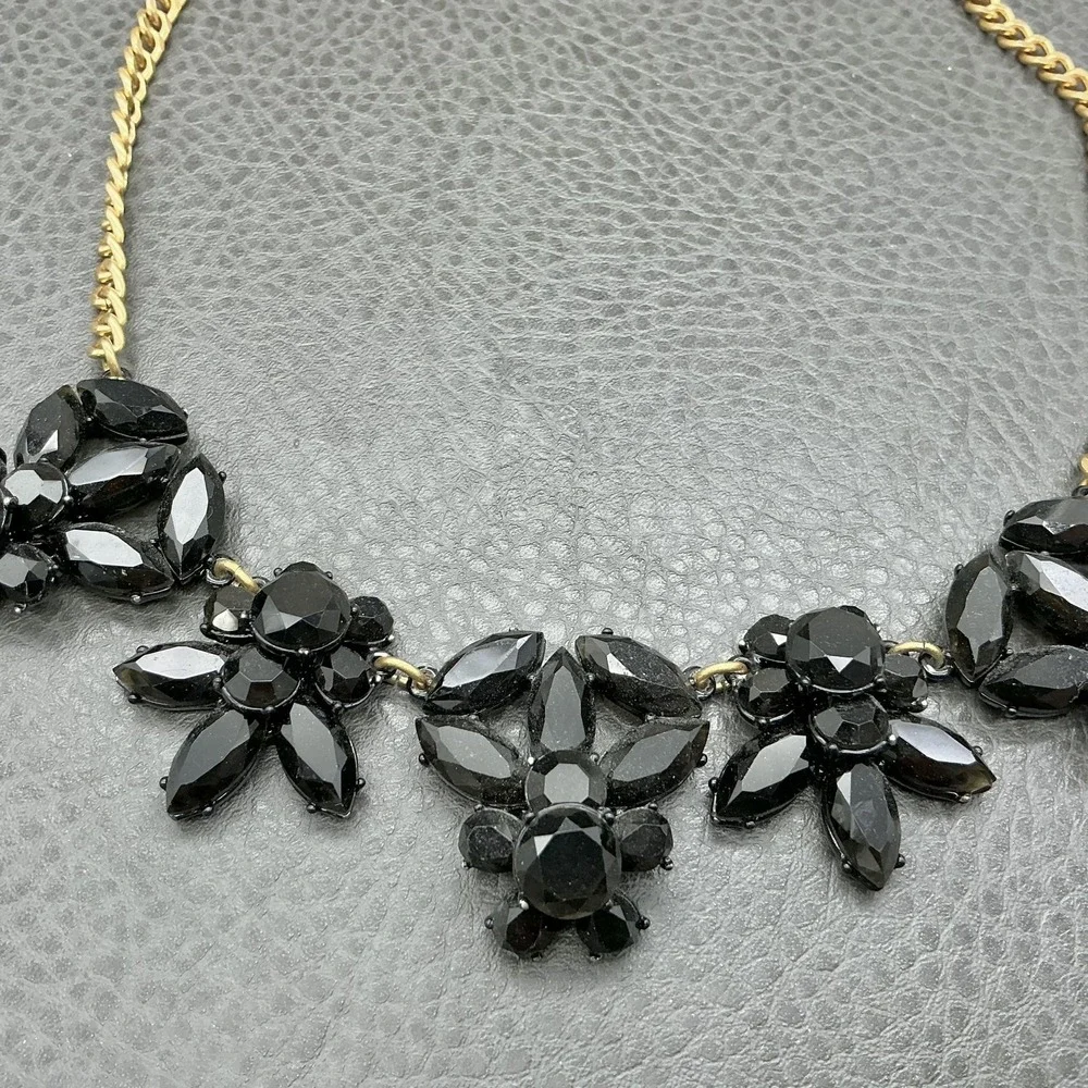 J.Crew‎ Necklace Gold Tone Black Beaded Flower Bib Womens Statement Jewelry
